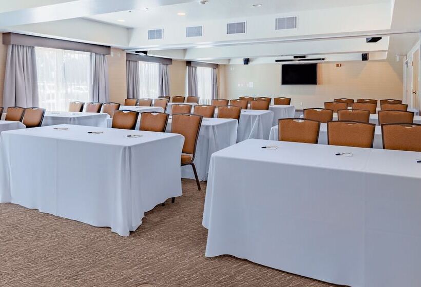 Holiday Inn Express Hotel & Suites San Jose Morgan Hill, An Ihg