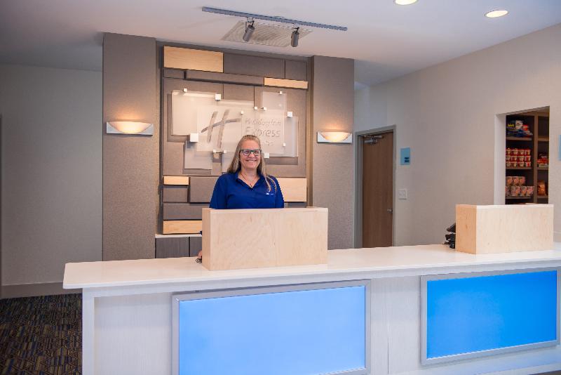 Holiday Inn Express Hotel & Suites Tampa Anderson Road Veterans Exp, An Ihg