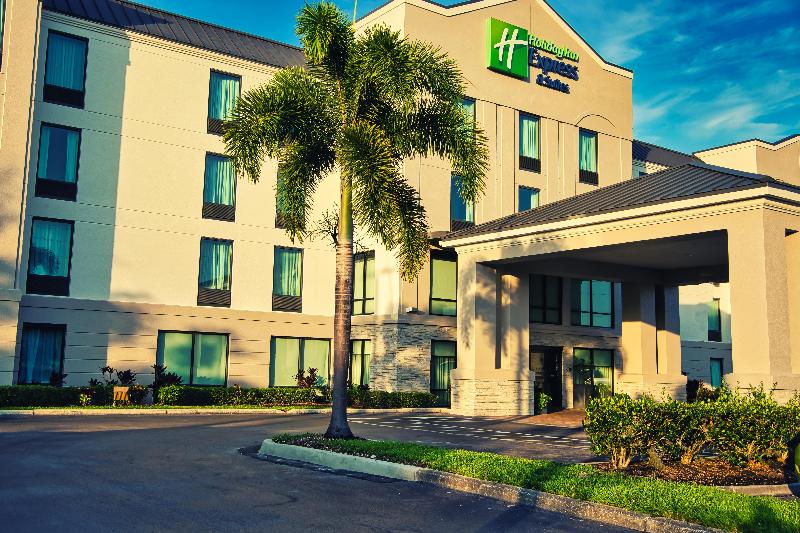 Holiday Inn Express Hotel & Suites Tampa Oldsmar, An Ihg