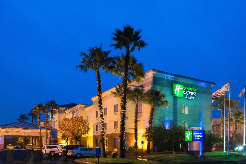 Holiday Inn Express Hotel & Suites Vacaville, An Ihg
