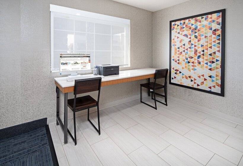 호텔 Holiday Inn Express & Suites Watsonville, An Ihg