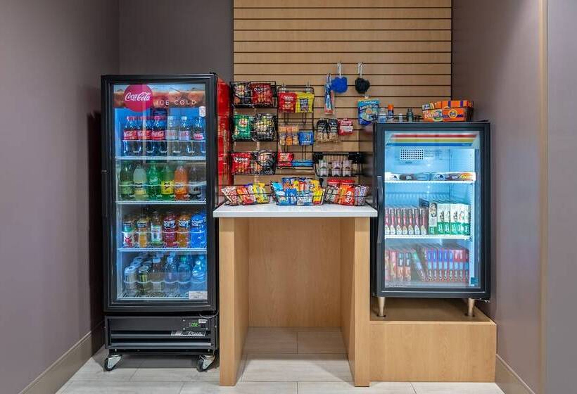 Holiday Inn Express Hotel & Suites Woodbridge, An Ihg