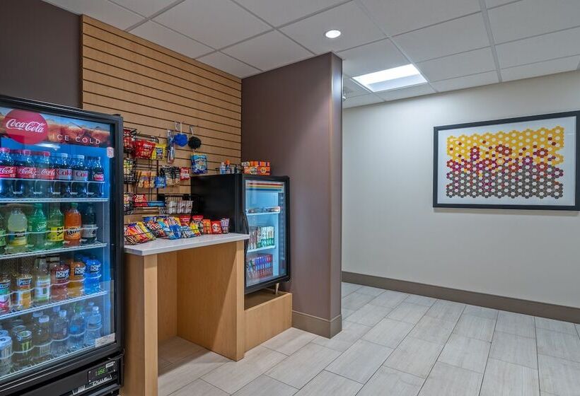 Holiday Inn Express Hotel & Suites Woodbridge, An Ihg