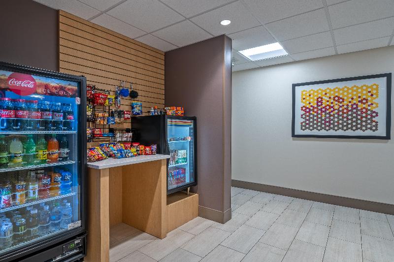 Holiday Inn Express Hotel & Suites Woodbridge, An Ihg