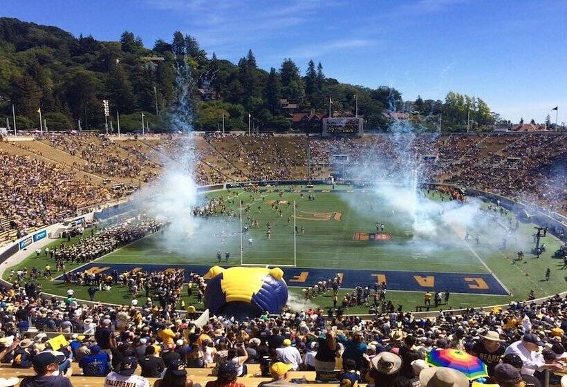 فندق Holiday Inn Express Berkeley, An Ihg