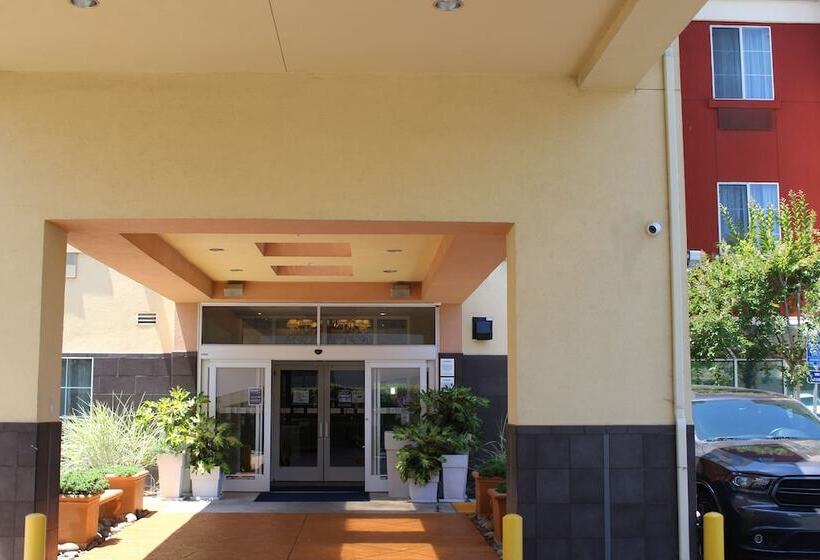 فندق Holiday Inn Express Berkeley, An Ihg