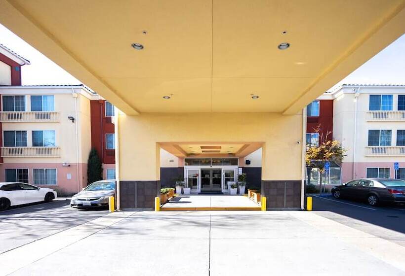 فندق Holiday Inn Express Berkeley, An Ihg