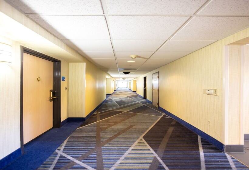 فندق Holiday Inn Express Berkeley, An Ihg