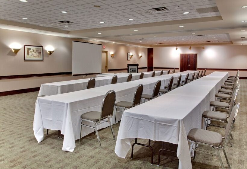 Отель Holiday Inn Express Edmonton Downtown, An Ihg