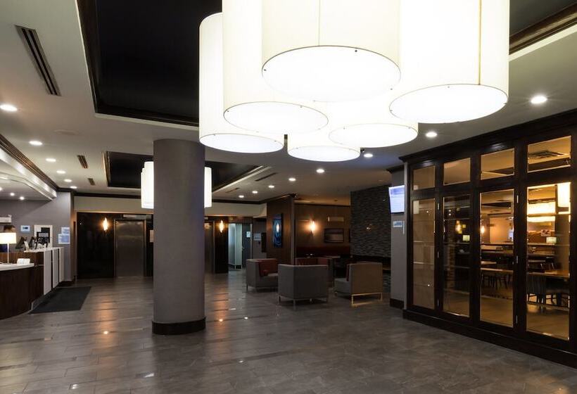 Отель Holiday Inn Express Edmonton Downtown, An Ihg