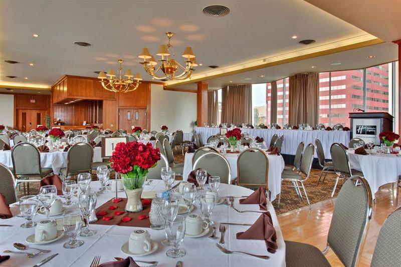 Отель Holiday Inn Express Edmonton Downtown, An Ihg