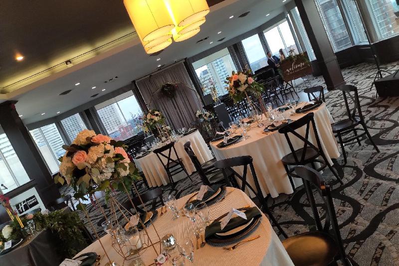 Отель Holiday Inn Express Edmonton Downtown, An Ihg