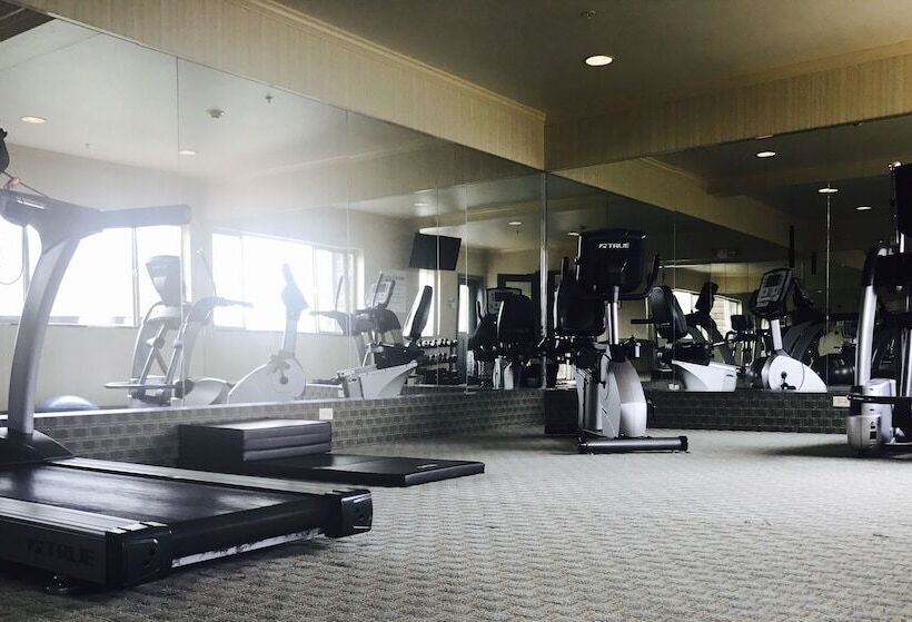 فندق Holiday Inn Express Fort Bragg, An Ihg