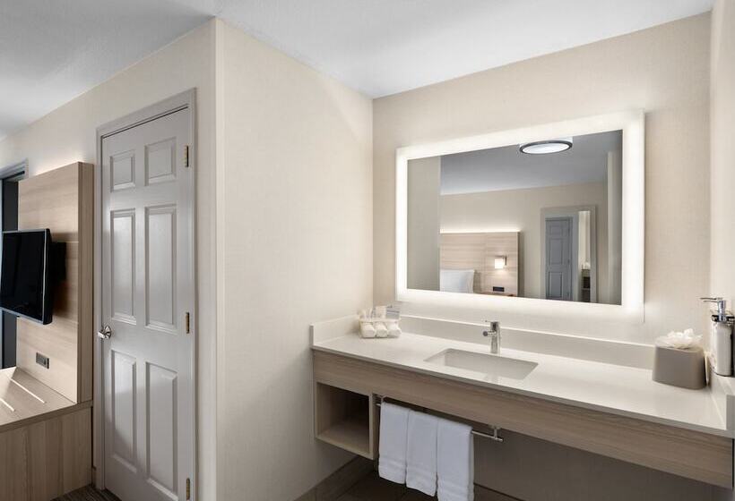 فندق Holiday Inn Express Fort Bragg, An Ihg