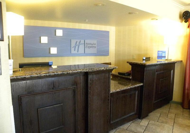 فندق Holiday Inn Express Fort Bragg, An Ihg