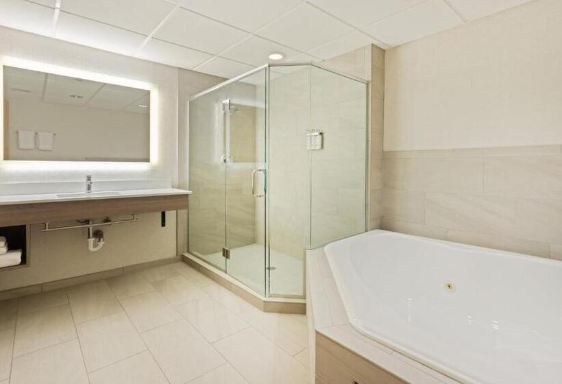 هتل Holiday Inn Express Hauppauge Long Island, An Ihg