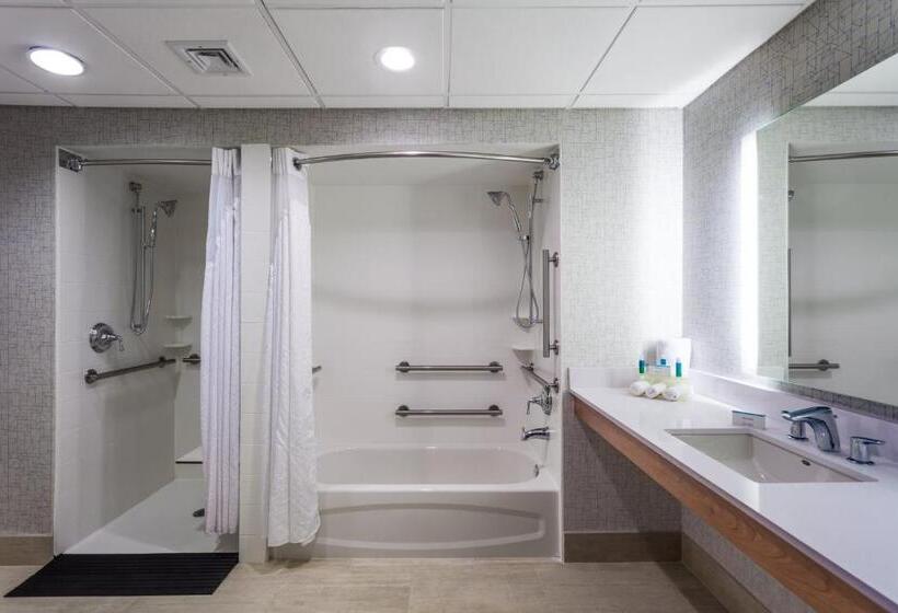 هتل Holiday Inn Express Hauppauge Long Island, An Ihg