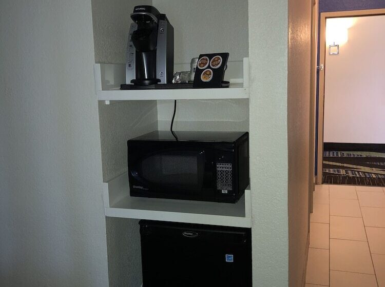 酒店 Holiday Inn Express Metropolis, An Ihg