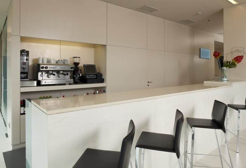 ホテル Holiday Inn Express Pamplona, An Ihg