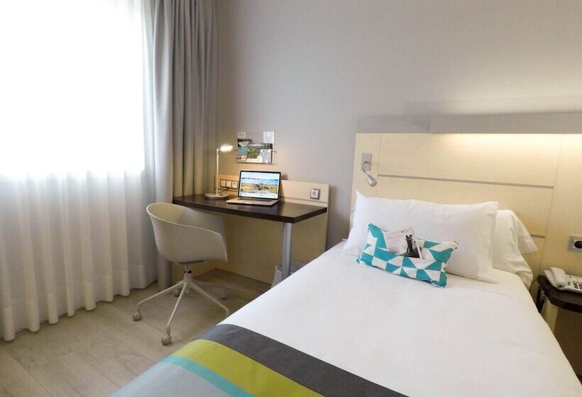 ホテル Holiday Inn Express Pamplona, An Ihg