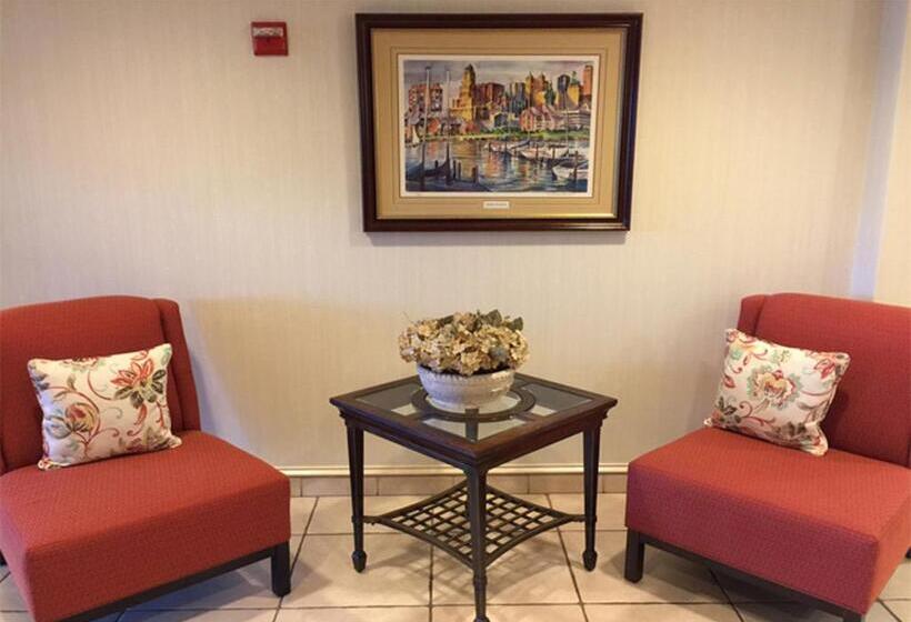 ホテル Holiday Inn Express & Suites Buffalo Airport, An Ihg