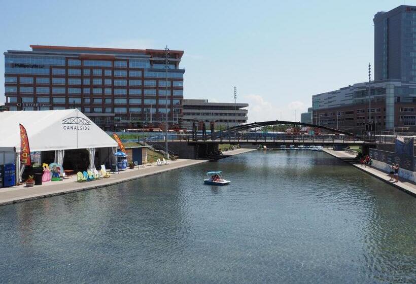 ホテル Holiday Inn Express & Suites Buffalo Airport, An Ihg