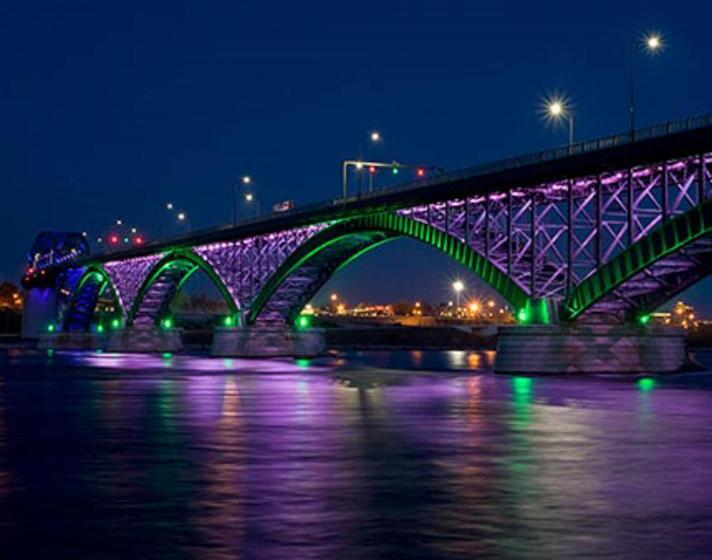 ホテル Holiday Inn Express & Suites Buffalo Airport, An Ihg