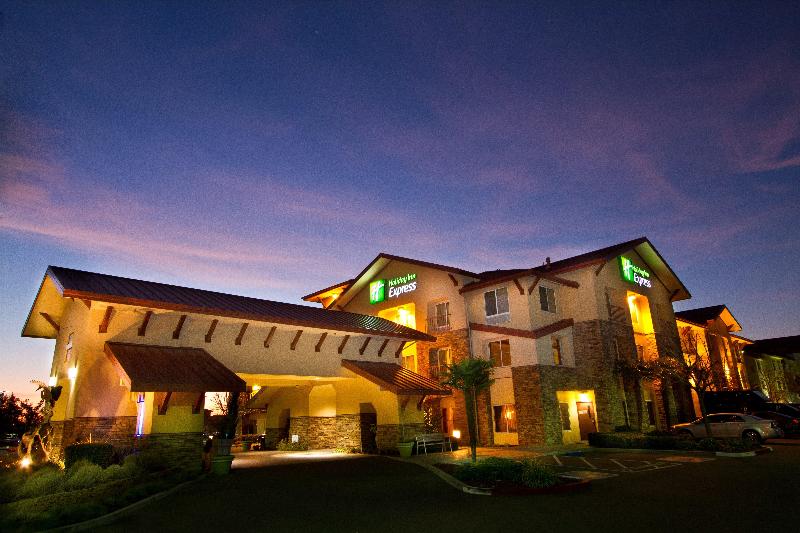فندق Holiday Inn Express Turlock, An Ihg