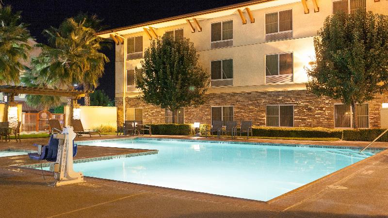 فندق Holiday Inn Express Turlock, An Ihg