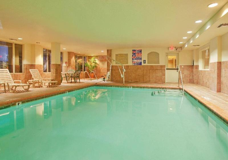 فندق Holiday Inn Express Woodland, An Ihg