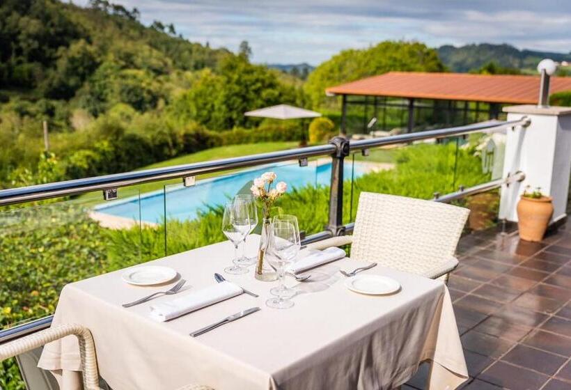 Hosteria De Torazo Nature Hotel & Spa