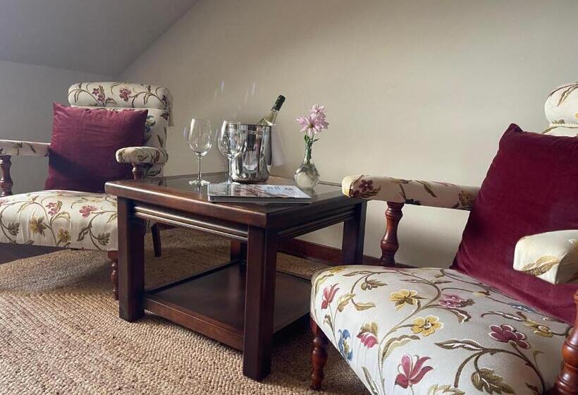 Hosteria De Torazo Nature Hotel & Spa