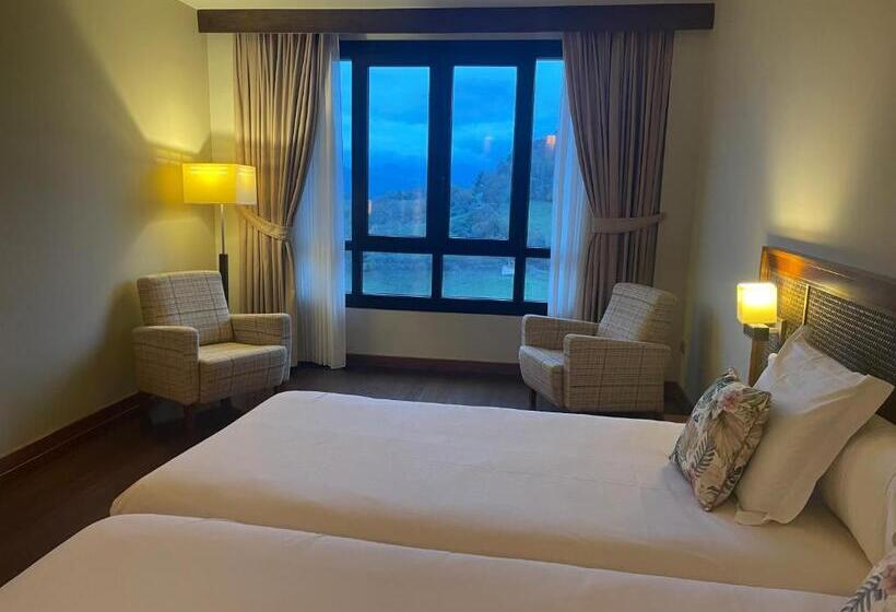 Hosteria De Torazo Nature Hotel & Spa