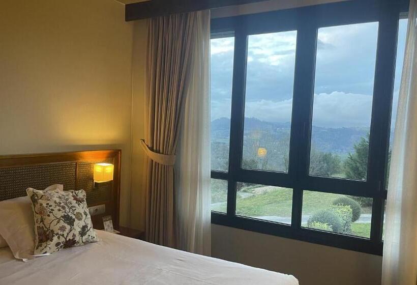 Hosteria De Torazo Nature Hotel & Spa