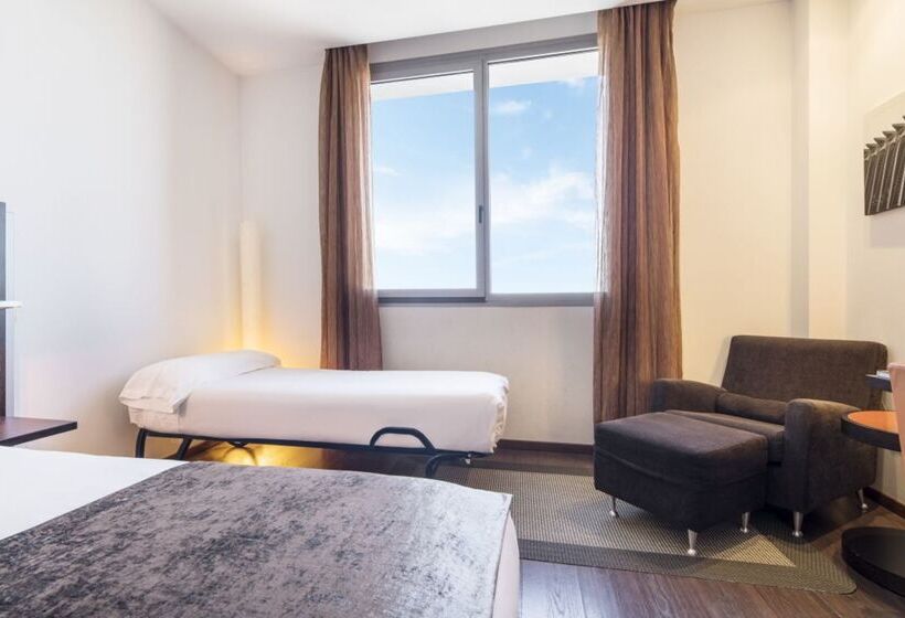 فندق Ilunion Aqua 4