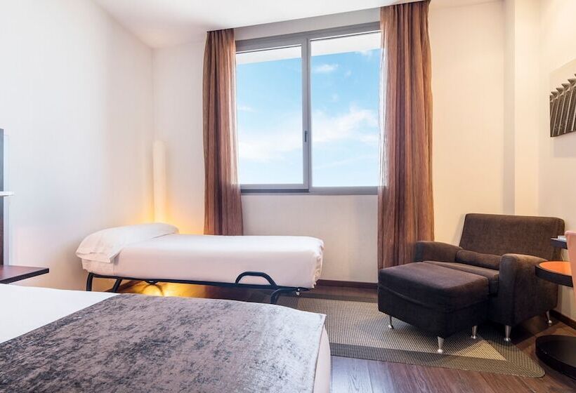 فندق Ilunion Aqua 4