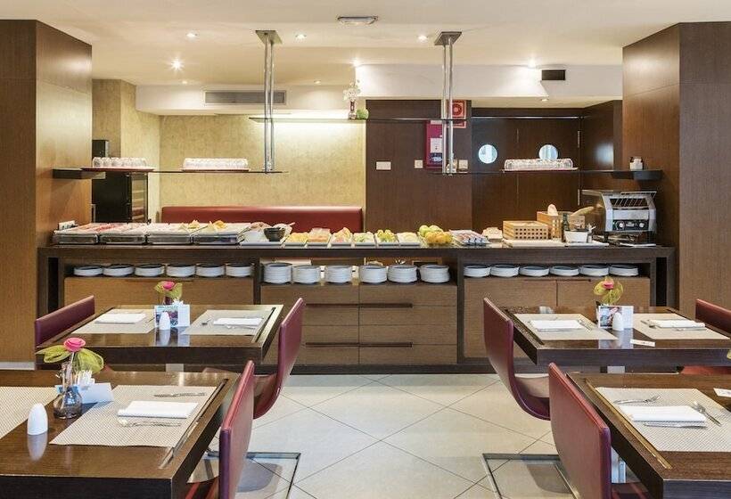 هتل Ilunion Auditori