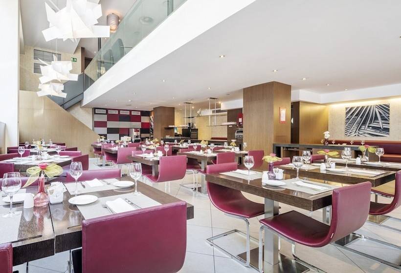 هتل Ilunion Auditori