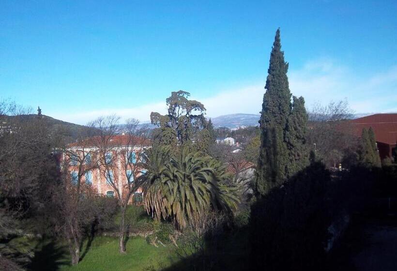 ホテル Des Victoires   Restaurant