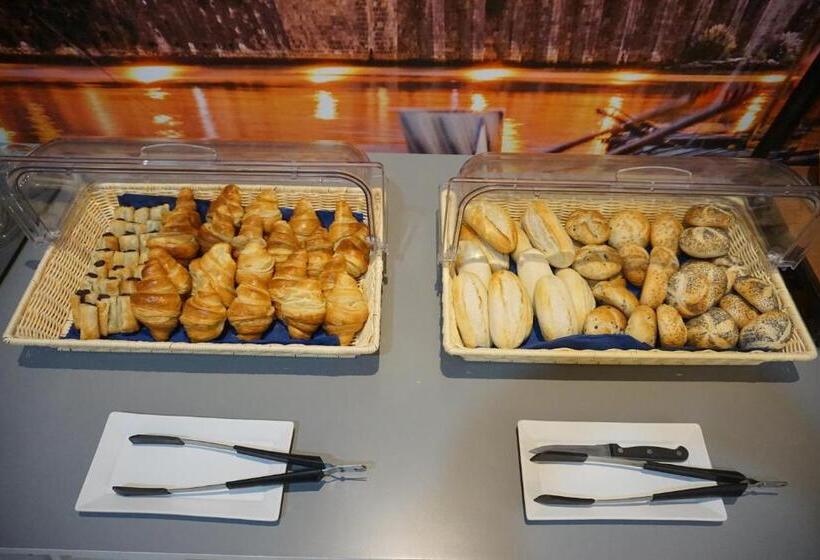 Отель La Fontaine