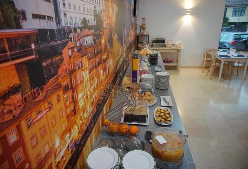 Отель La Fontaine