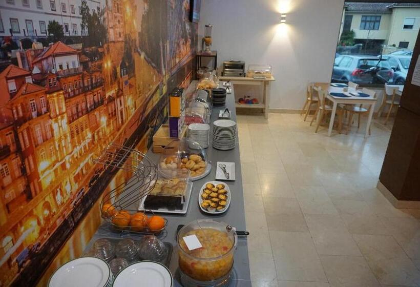 Отель La Fontaine