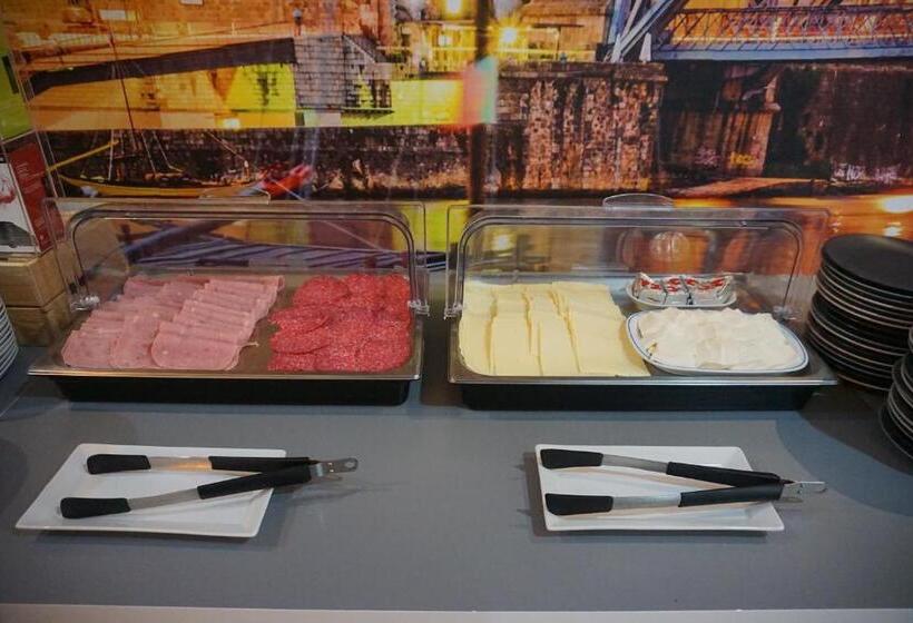 Отель La Fontaine