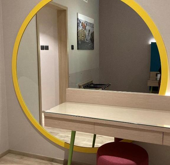 هتل La Quinta By Wyndham Dubai Jumeirah