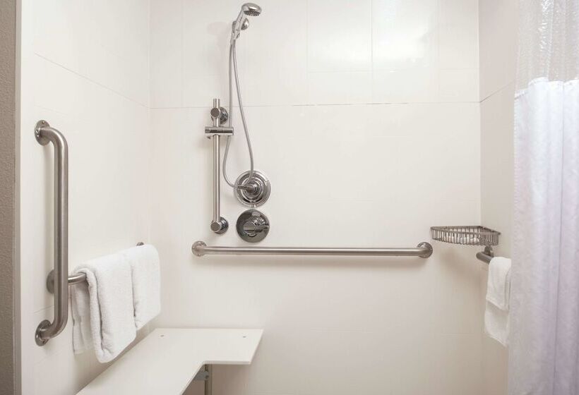 Отель La Quinta By Wyndham Fairfield Napa Valley