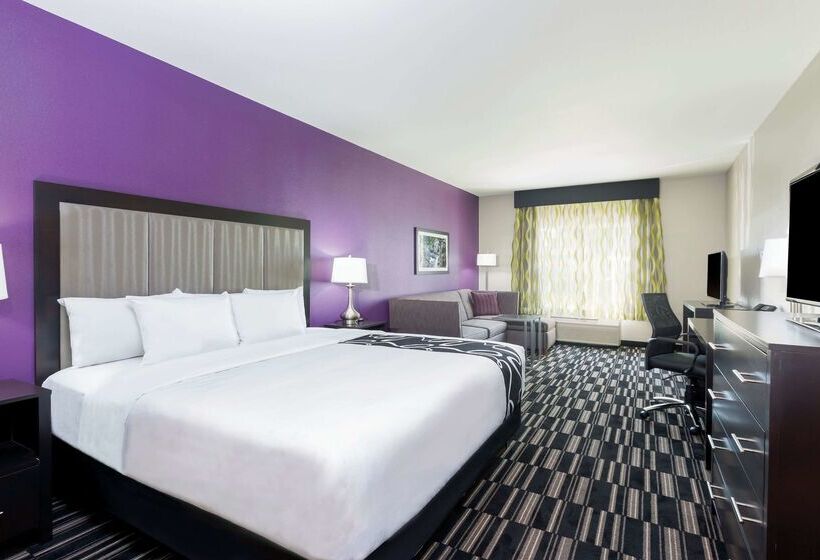 Отель La Quinta By Wyndham Fairfield Napa Valley