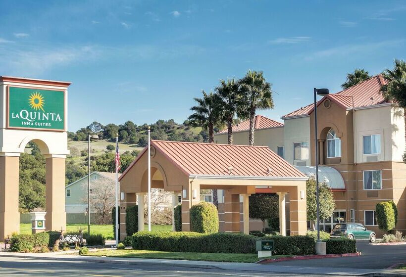 Отель La Quinta By Wyndham Fairfield Napa Valley