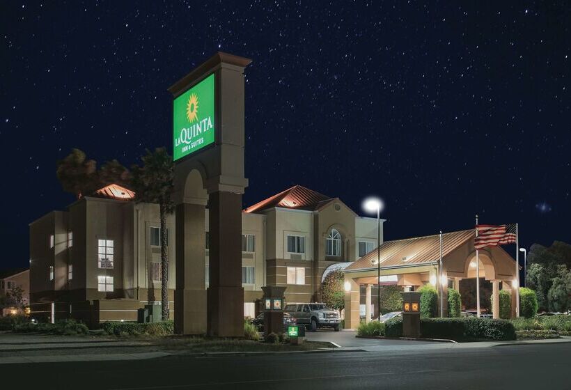 Отель La Quinta By Wyndham Fairfield Napa Valley