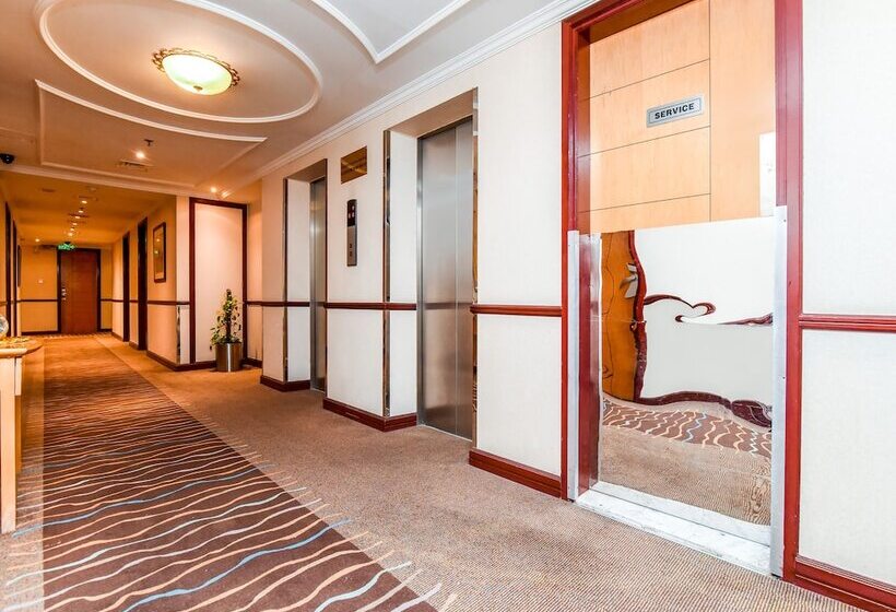 酒店 Landmark Summit