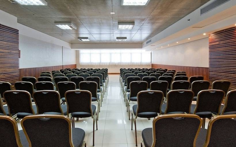 酒店 Majestic Palace